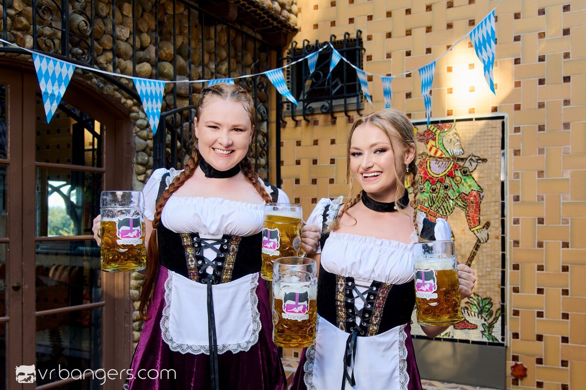 Oktoberfest Girls Give You a Double Blowjob screenshot 1
